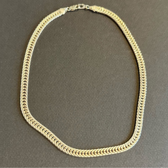 unbranded Jewelry - Vintage Silver-Tone Herringbone Chain Necklace | Flat Chevron Link | 80s 90s